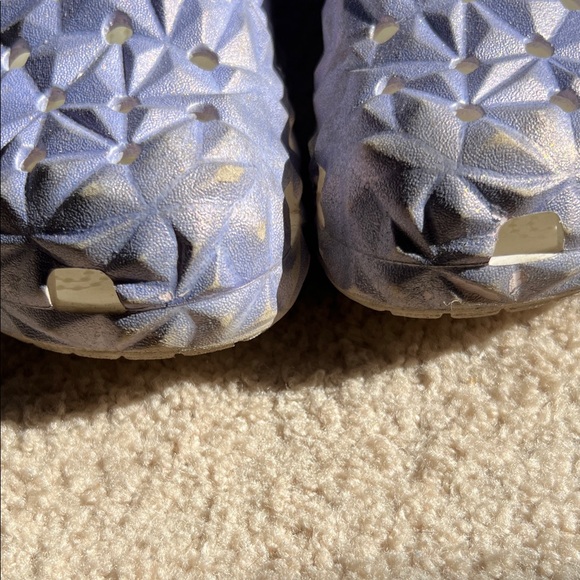 CROCS Kids' Iridescent Purple Clogs - Picture 6 of 8